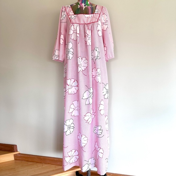 🍷VINTAGE 70s Tom Bezduda for Barad & Co Caftan House Dress - Picture 1 of 8